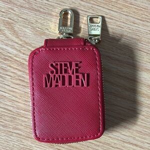 Steve Madden Zip Around AirPods Case